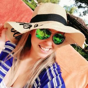 Meet your Posher, Barbie